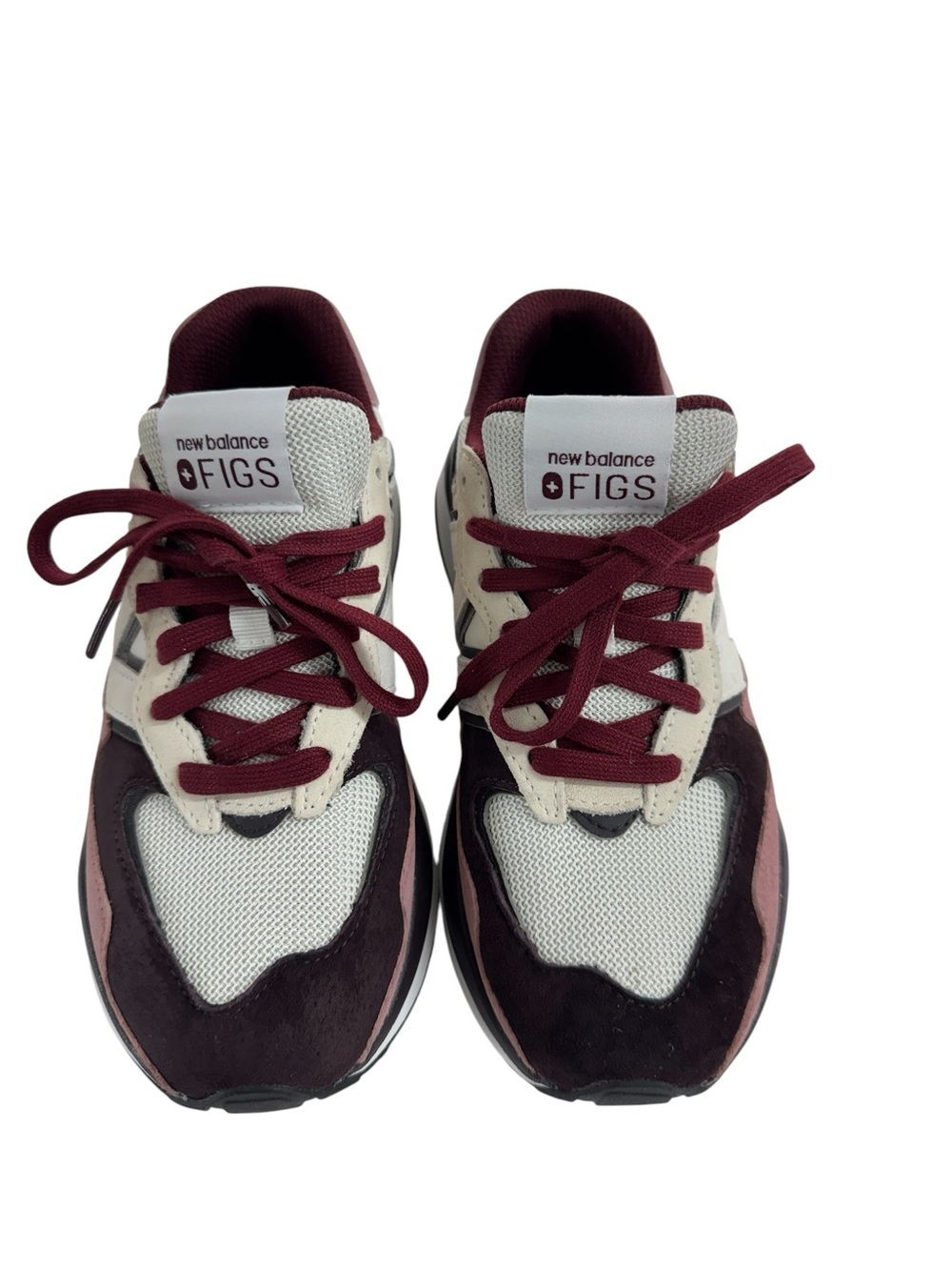New Balance x FIGS 57/40 sneakers in the "Mineral Mauve" colorway - Picture 2 of 12